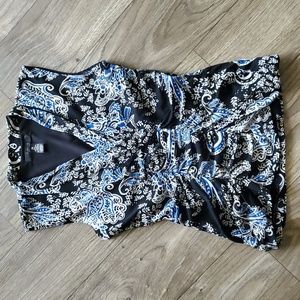 EUC Style & Co. Rouched SleevelessV Neck Top Blouse Size Petite Small